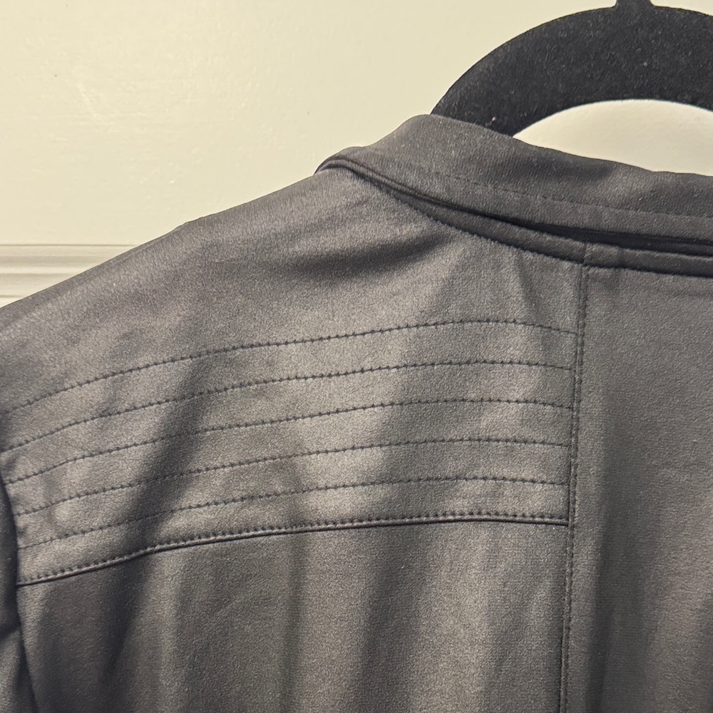 Clara Sun Woo Black Leather Jacket - Picture 5 of 6